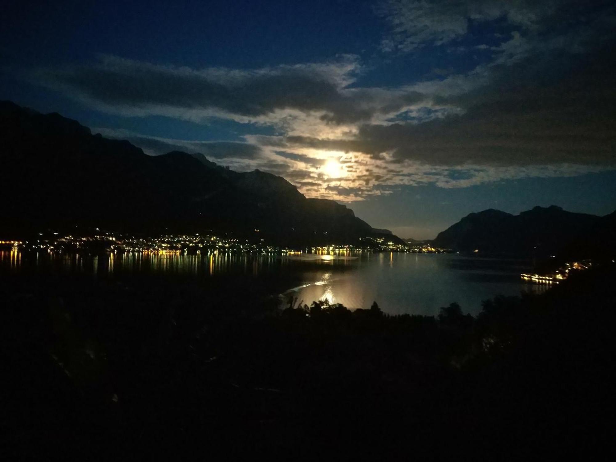 Apartment A Lago Private Beach And Parking Oliveto Lario Pokoj fotografie